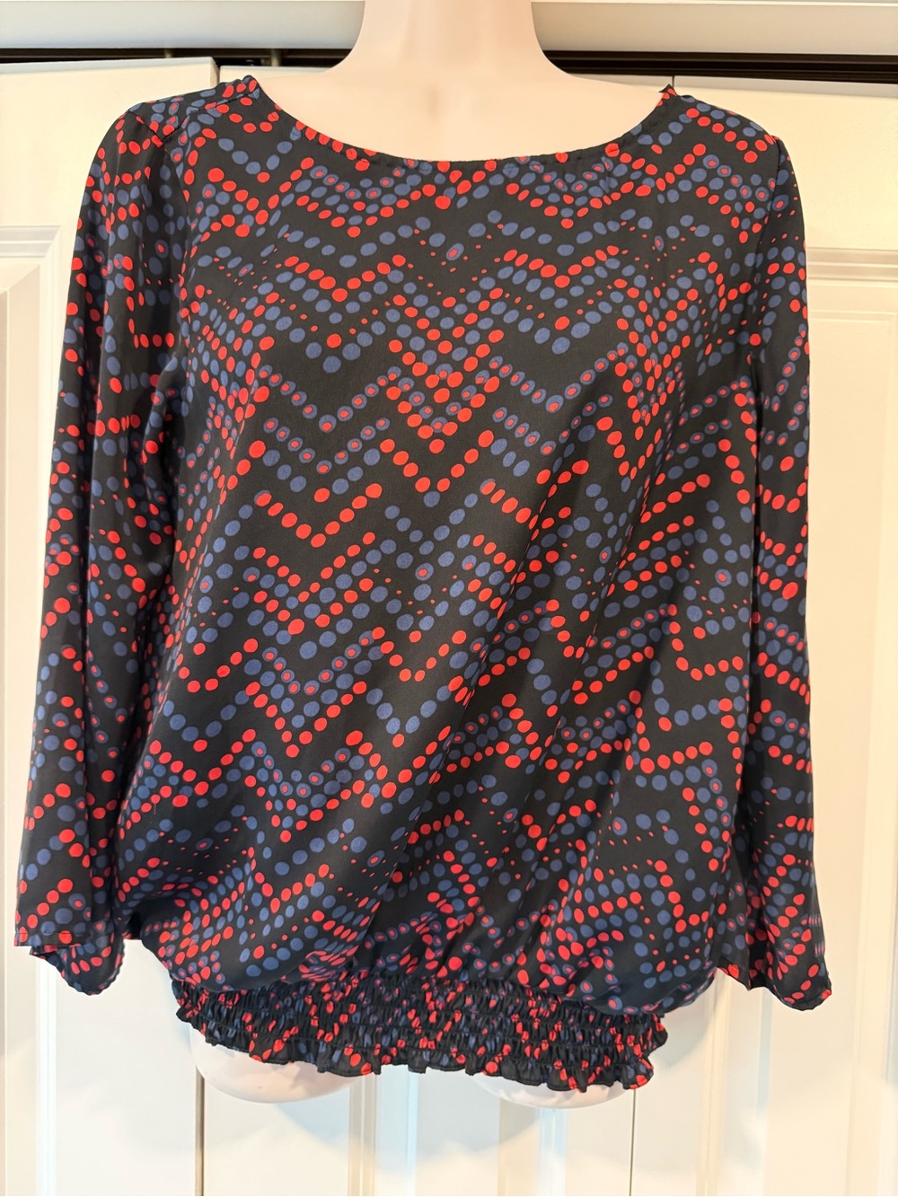 Ann Taylor polka dot blouse top banded hem small s